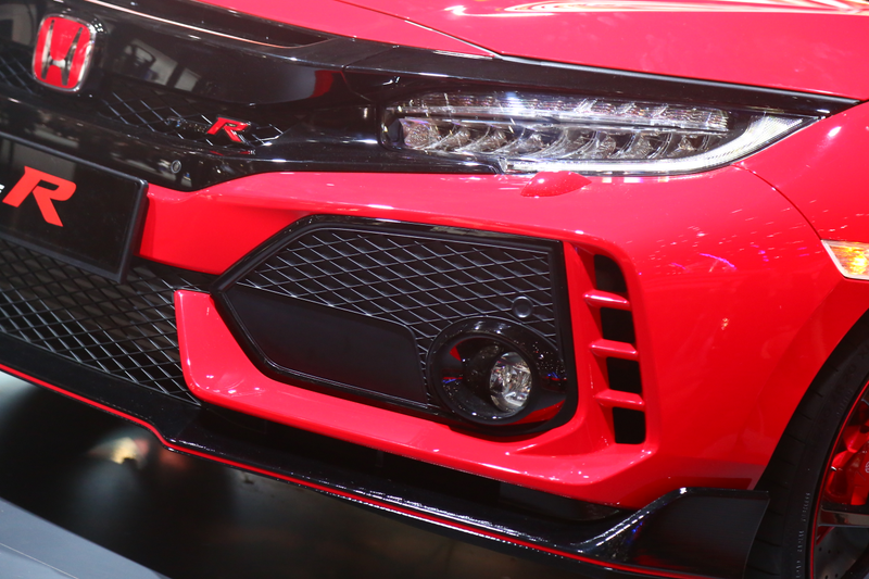 Illustration for article titled The 2018 Honda Civic Type R Is Ridiculous In All The Right Ways
